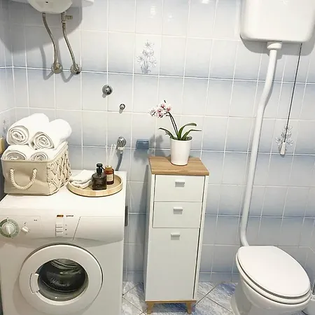 Frida Apartament *